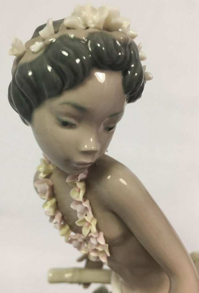 Lladro Hawaiian Festival Figurine 1496 - Antique & Collectible 